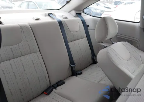 2008 Ford Focus Se/Ses z USA, uszkodzony, nr VIN 1FAHP33N58W249822